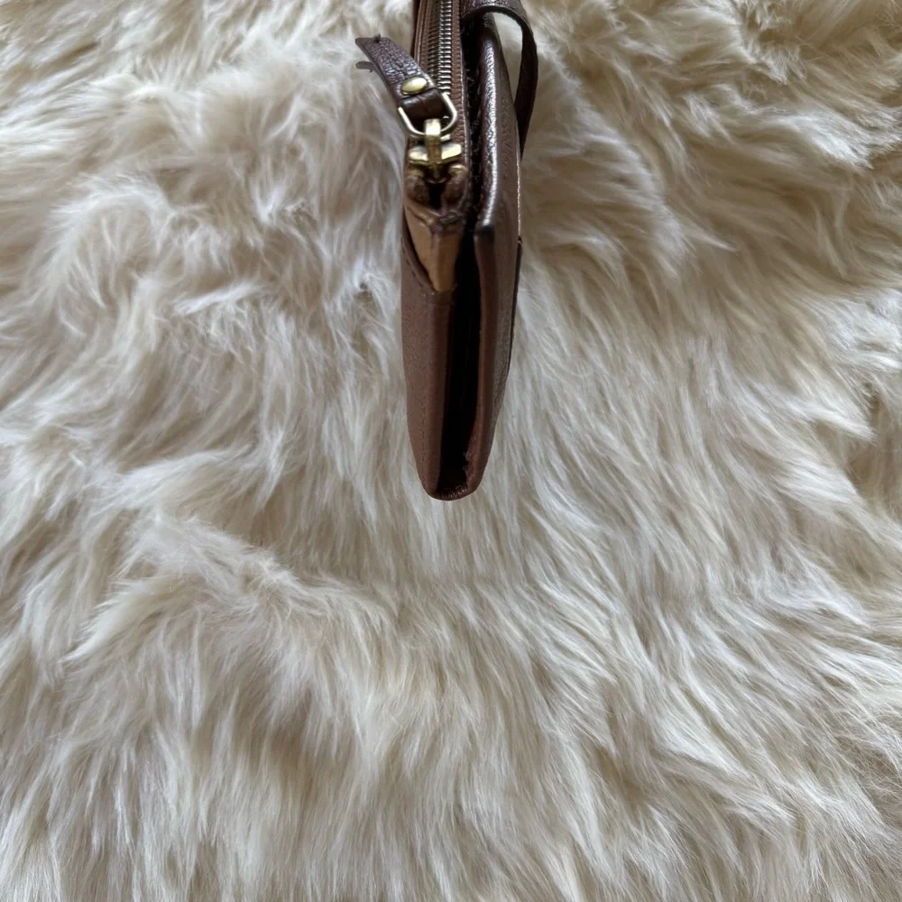 Fossil good used